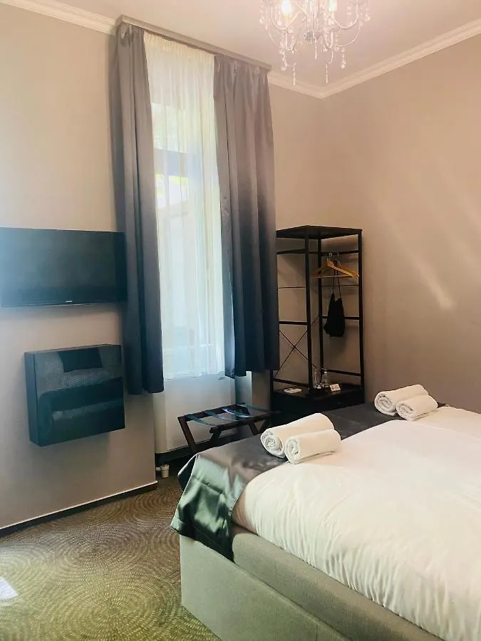 Varalja Home Budapešť 0*,  Maďarsko