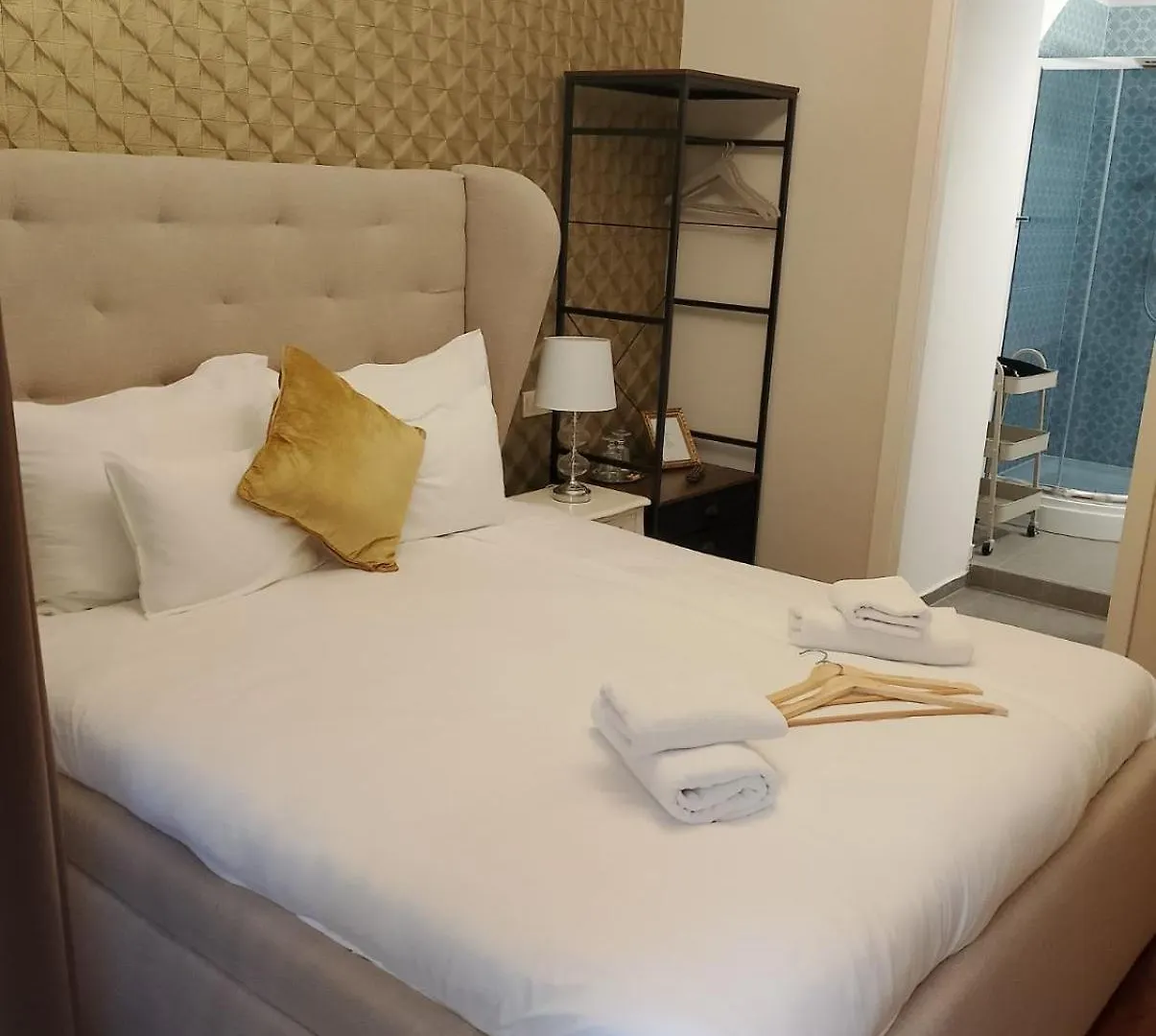 Varalja Home Budapest